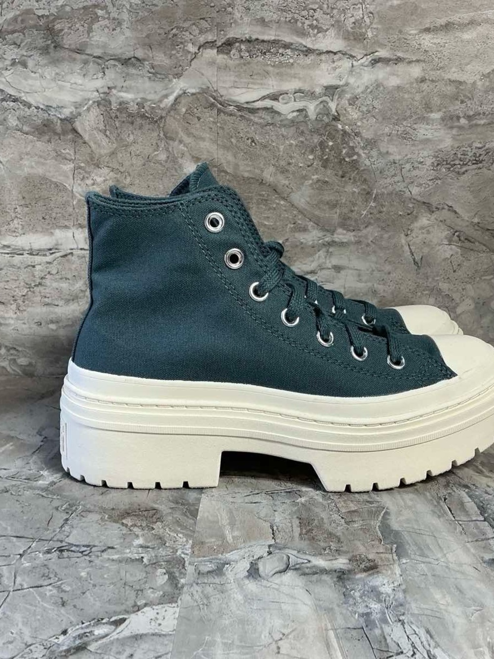 Converse CHUCK TAYLOR ALL STAR LUGGED HEEL PLATFORM - Picture 11 of 11
